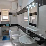 펜션 Casa Emilia 카로비그노